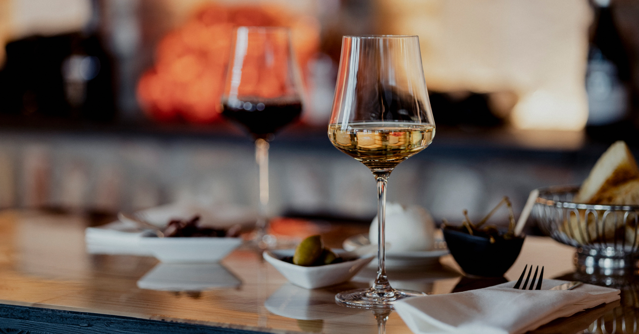 Winery-gabriel-glas-1290x674